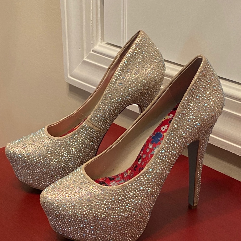 Jessica Simpson heels